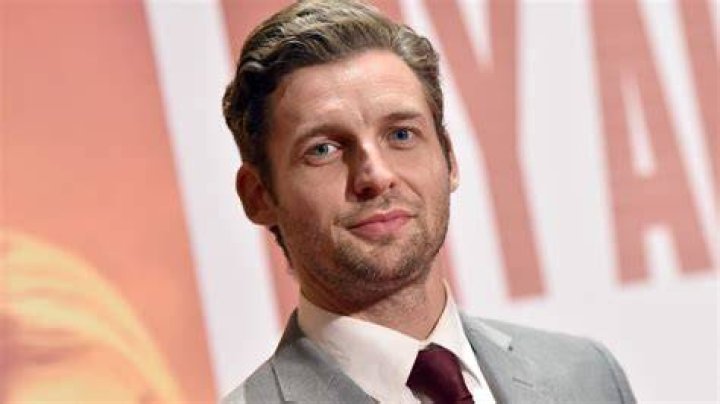 Donny Boaz is not Married to Wife: Dating Girlfriend: Nicole Henderson.